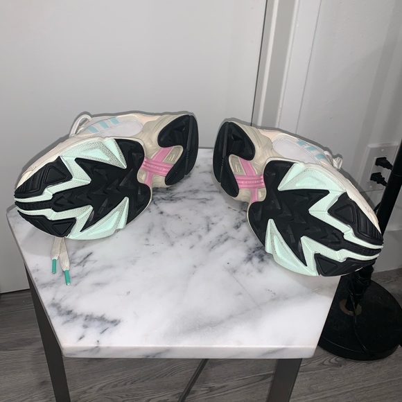 SOLD NWT adidas Yung 1 (Beige / iced/ Mint) CG7118 - Picture 15 of 16
